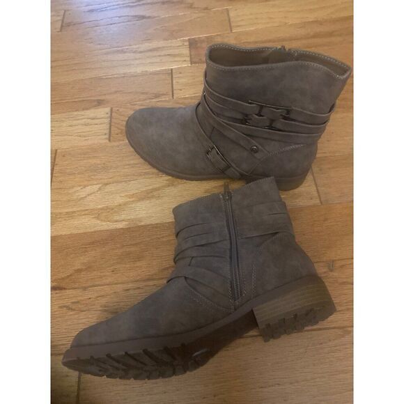 G by Guess Brown Faux Leather Ankle Boots Buckle & Zip Closure For Women 9.5M - Picture 3 of 8